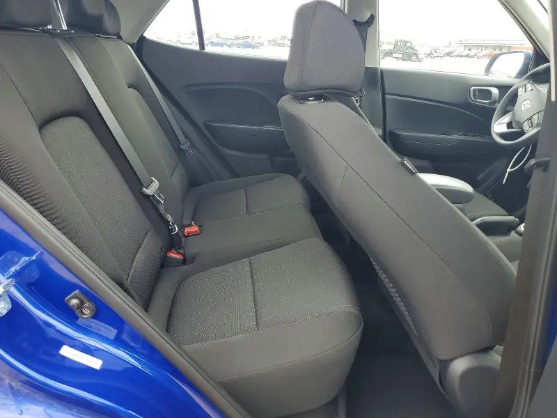 2025 HYUNDAI VENUE SE  