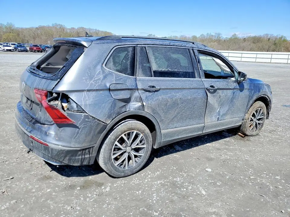 2021 VOLKSWAGEN TIGUAN SE  