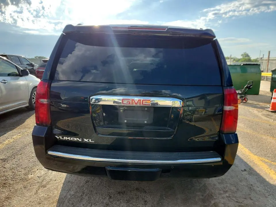 2016 GMC YUKON XL DENALI  