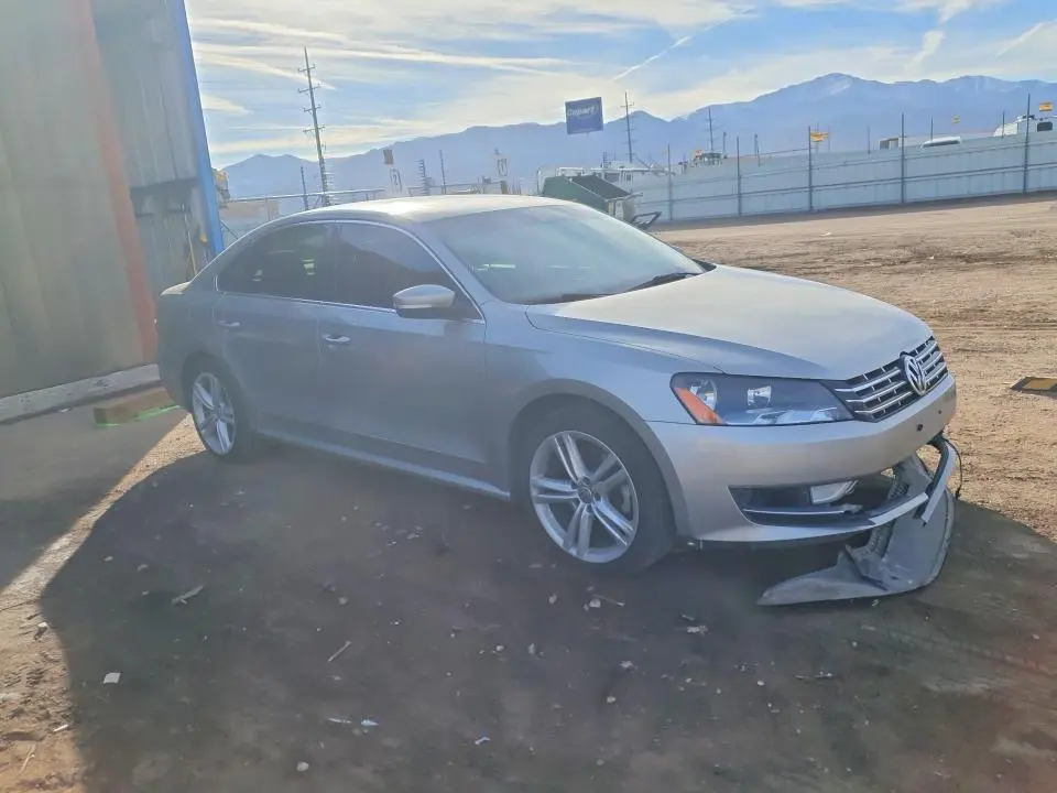 2014 VOLKSWAGEN PASSAT SE  