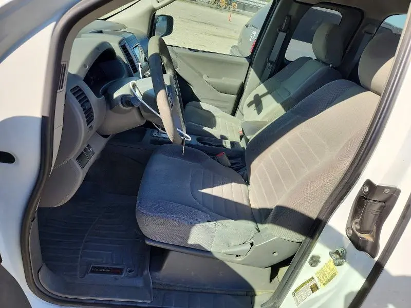 2017 NISSAN FRONTIER S  