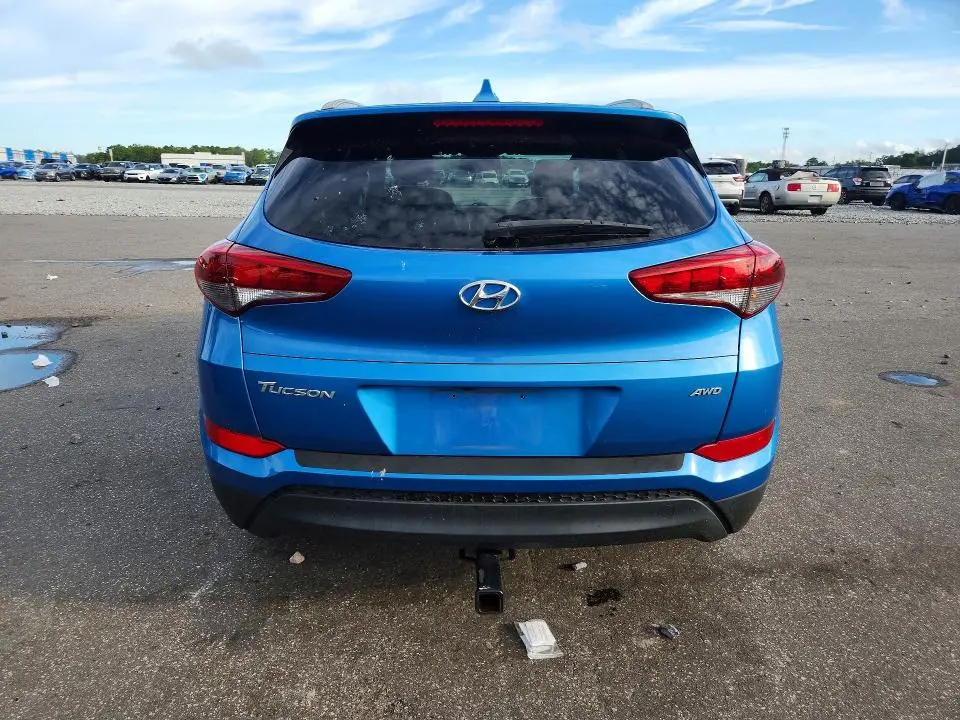 2017 HYUNDAI TUCSON SE PLUS  