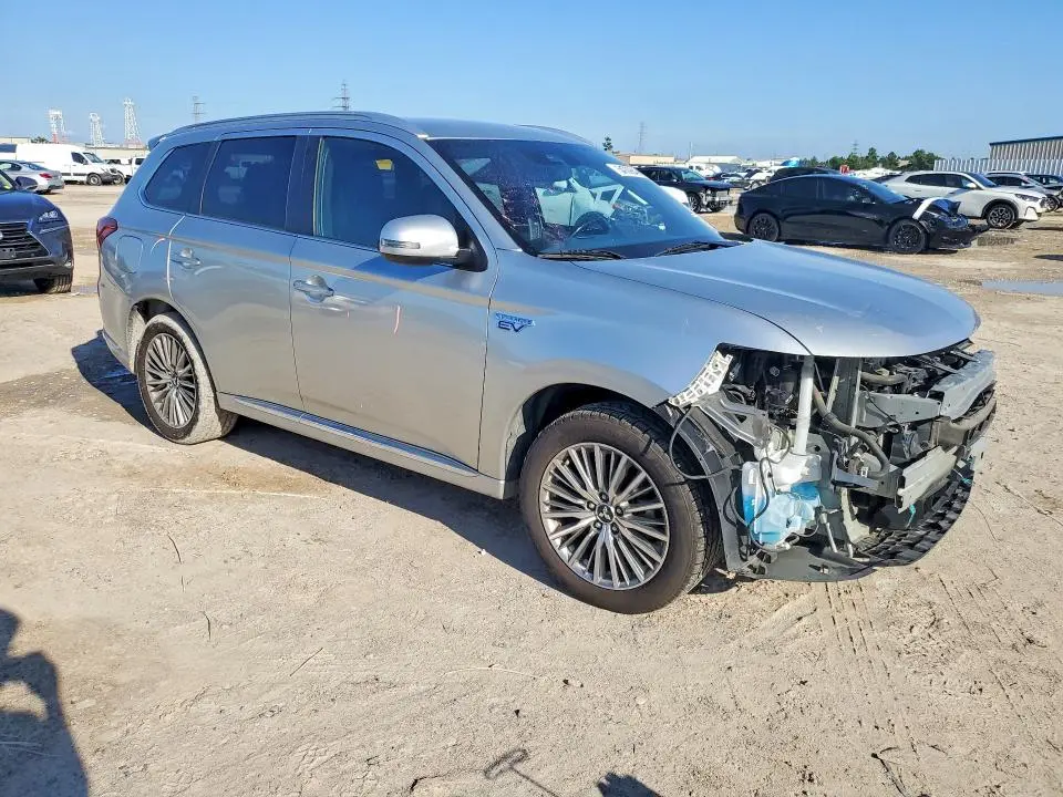 2022 MITSUBISHI OUTLANDER   