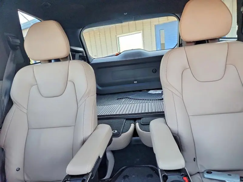 2026 VOLVO XC90 ULTRA  