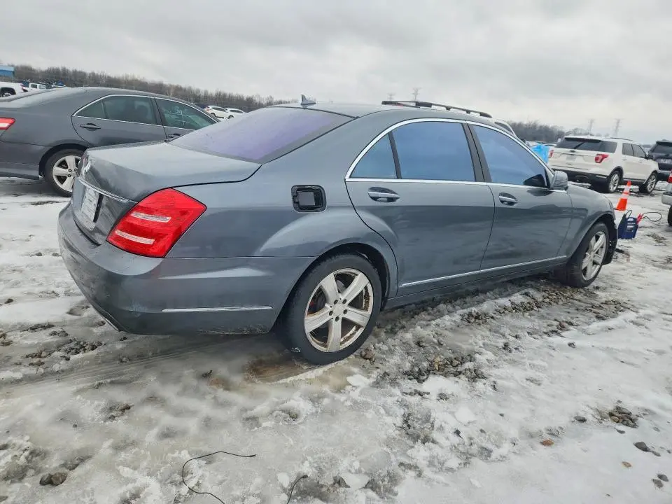 2010 MERCEDES-BENZ S 550  
