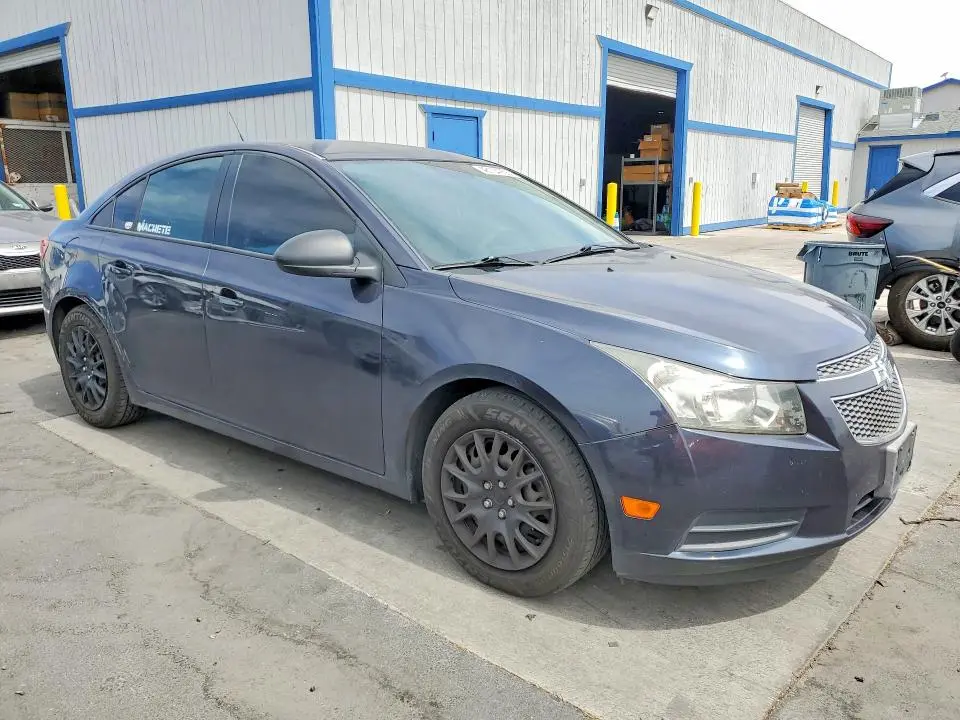 2014 CHEVROLET CRUZE LS  