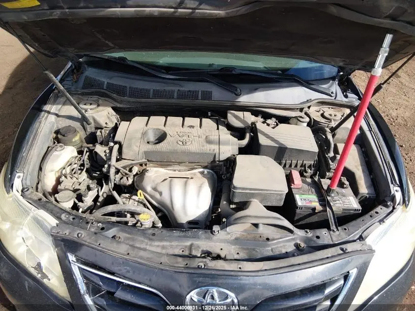 2011 TOYOTA CAMRY LE