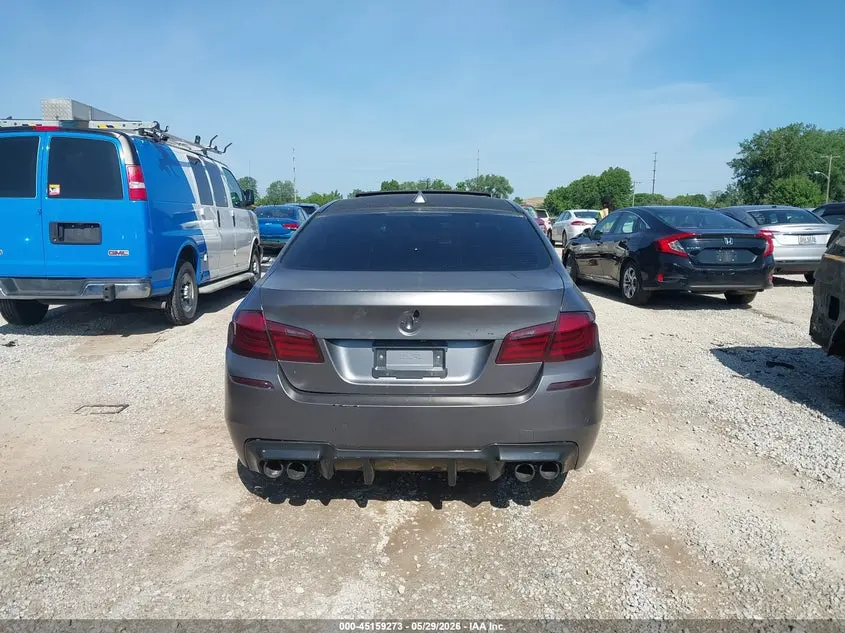 2013 BMW M5  