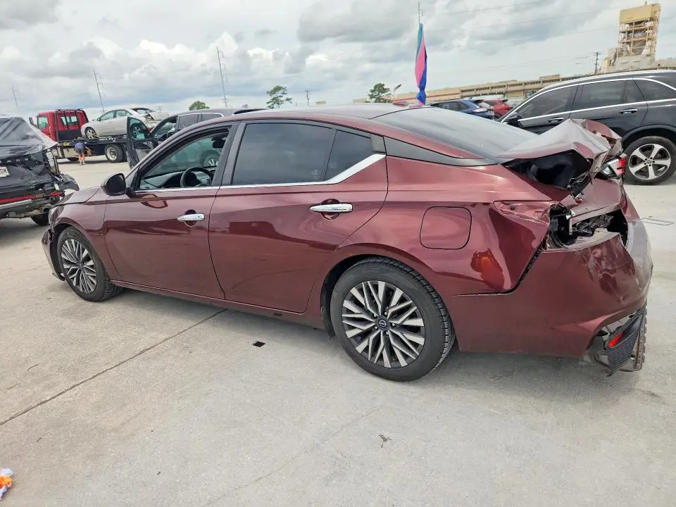 2023 NISSAN ALTIMA SV  
