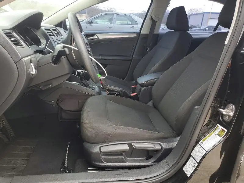 2015 VOLKSWAGEN JETTA SE  