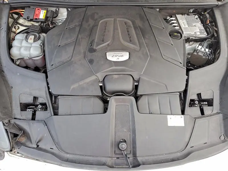 2019 PORSCHE CAYENNE S  