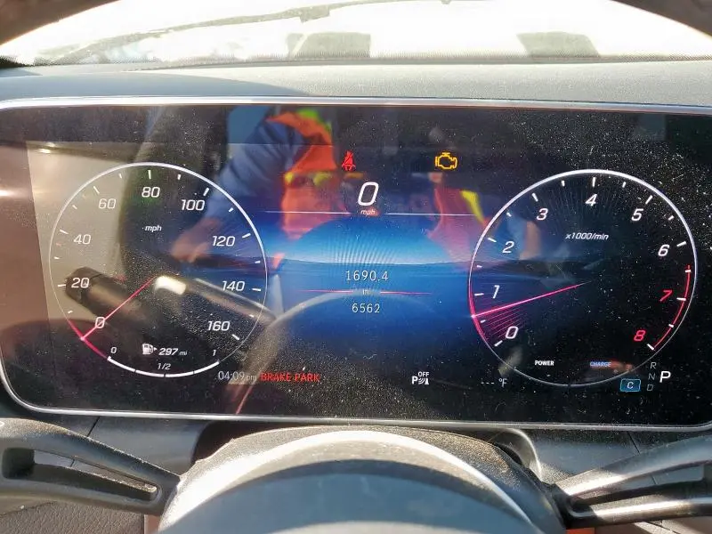 2025 MERCEDES-BENZ GLC 300  