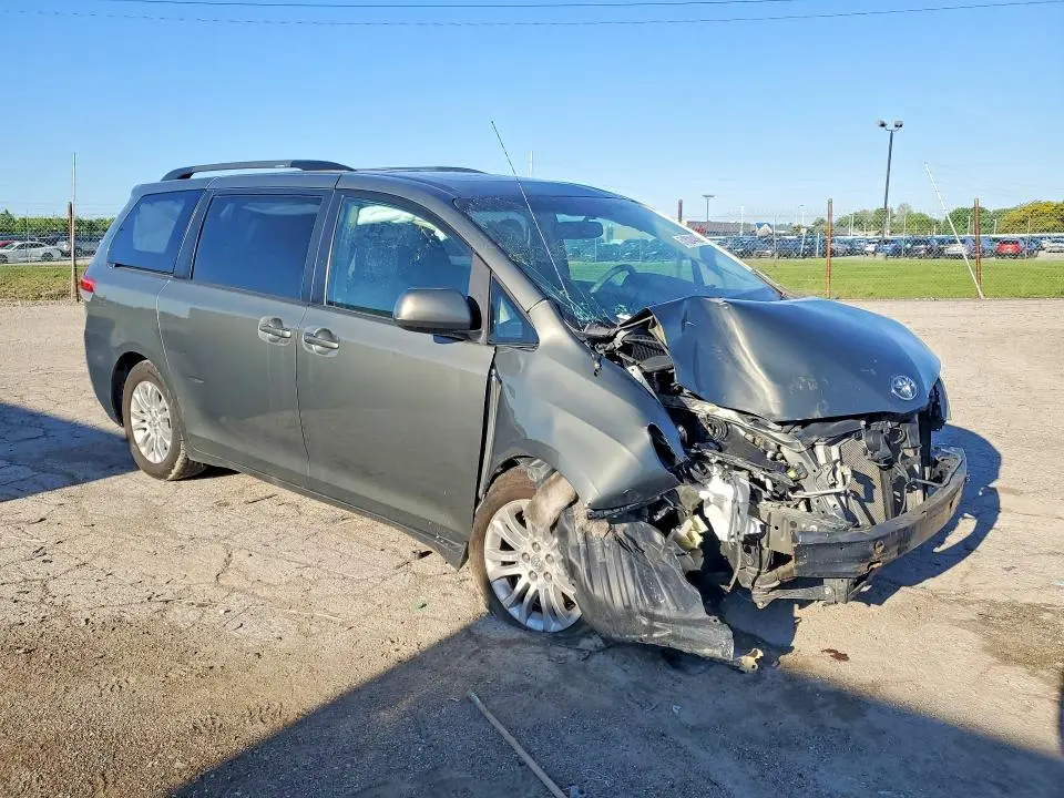 2011 TOYOTA SIENNA XLE 8-PASSENGER  