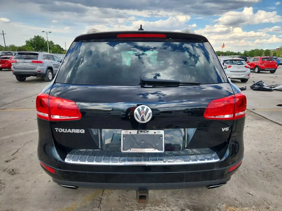 2013 VOLKSWAGEN TOUAREG V6  