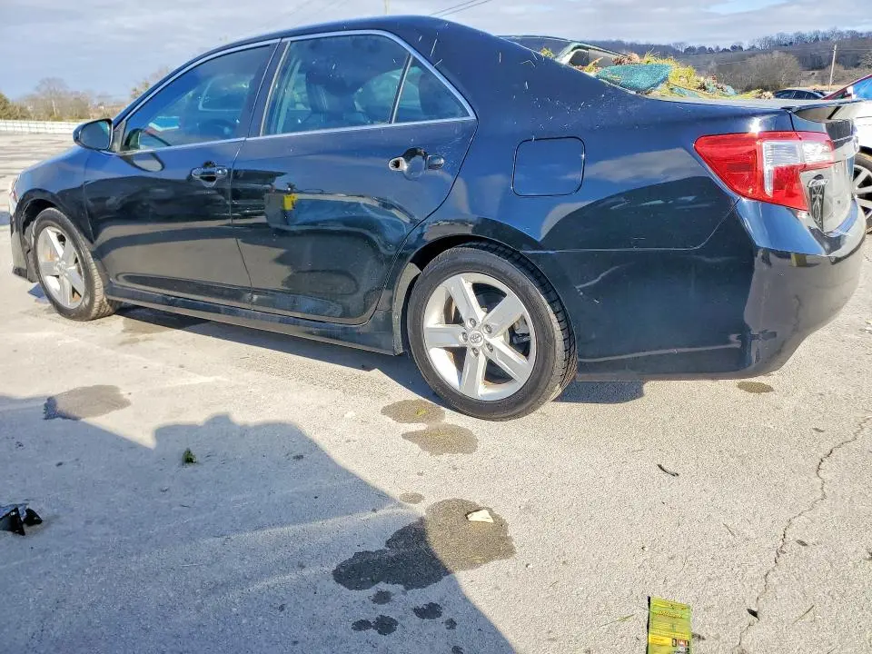 2013 TOYOTA CAMRY SE  