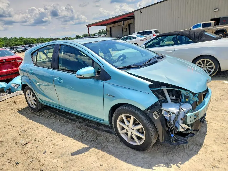 2014 TOYOTA PRIUS C THREE  