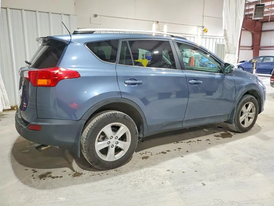 2014 TOYOTA RAV4 XLE  