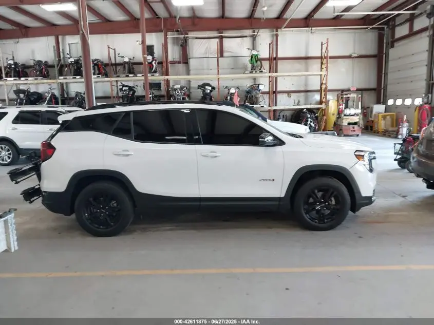2022 GMC TERRAIN AWD AT4