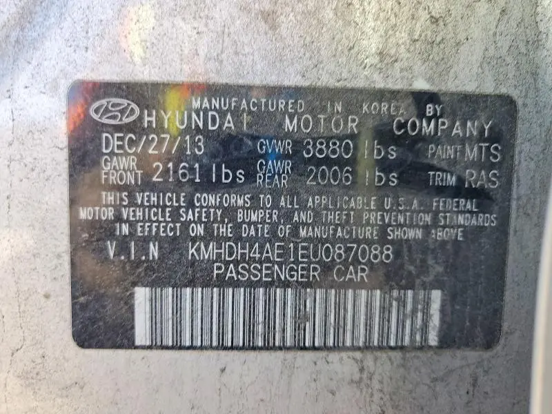 2014 HYUNDAI ELANTRA SE  