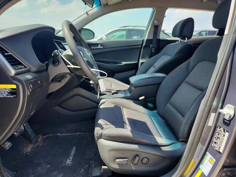 2017 HYUNDAI TUCSON SE  