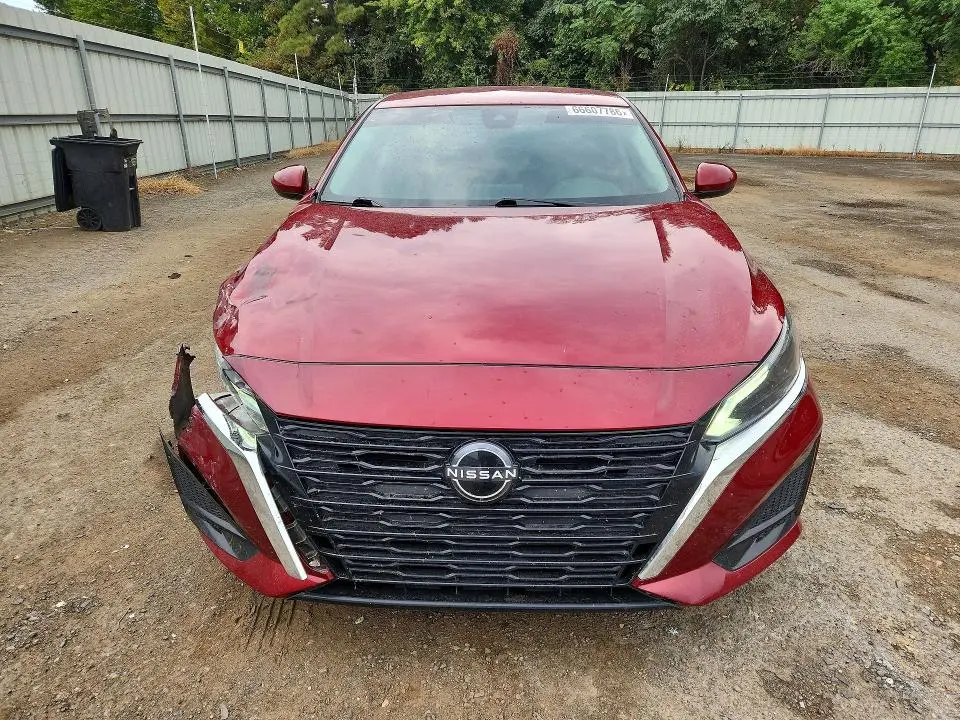 2023 NISSAN ALTIMA SV  