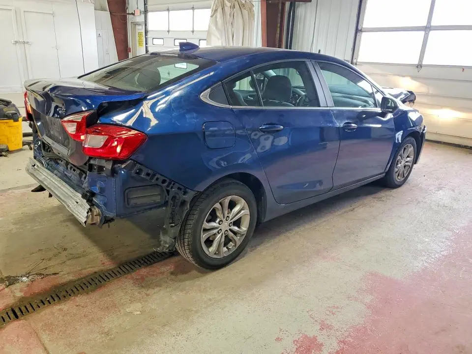 2019 CHEVROLET CRUZE LT  
