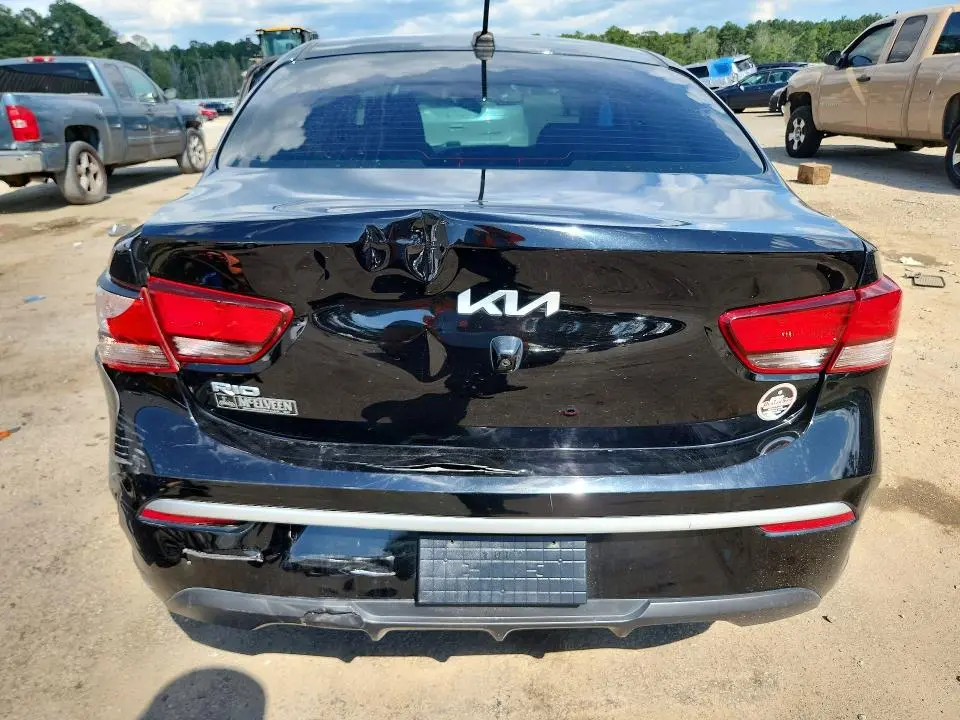 2022 KIA RIO LX  