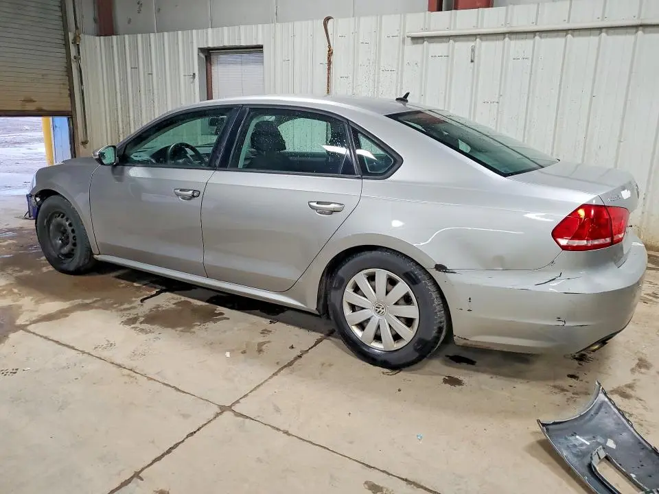 2012 VOLKSWAGEN PASSAT S  