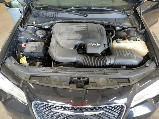 2017 CHRYSLER 300 LIMITED  