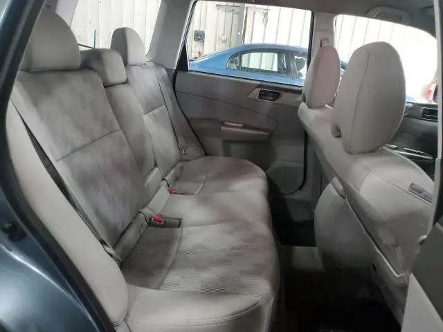2010 SUBARU FORESTER XS  