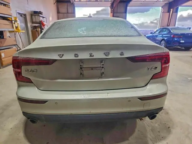 2019 VOLVO S60 T6 MOMENTUM  