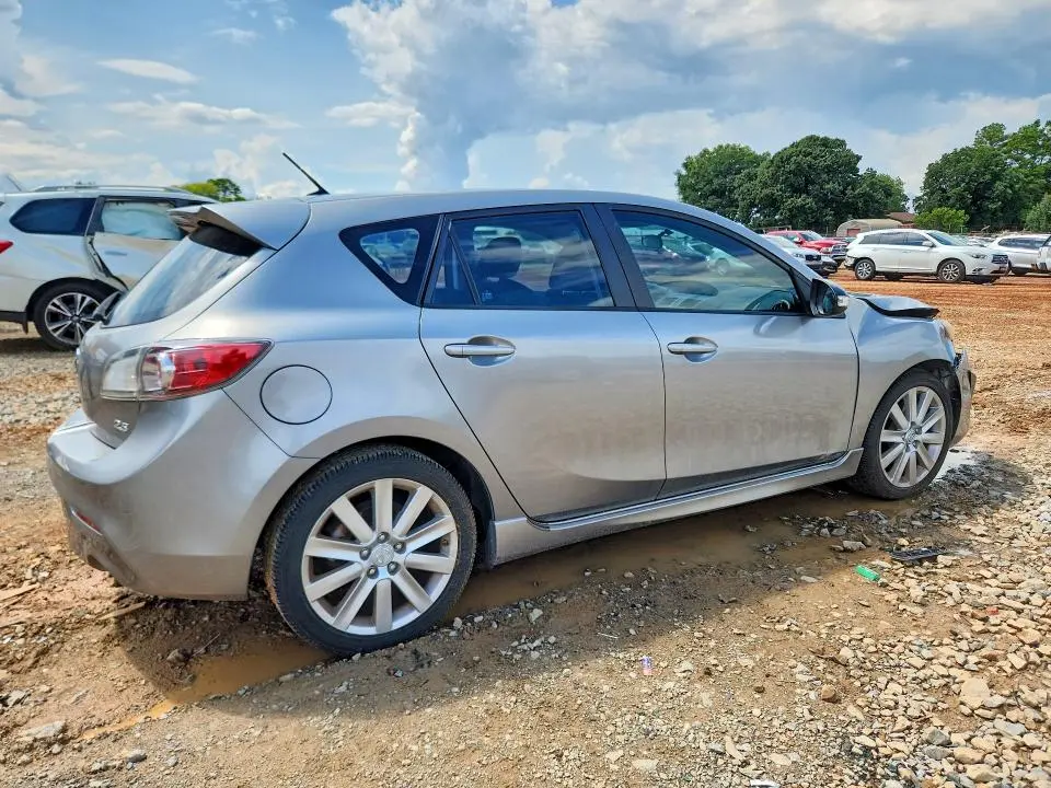 2010 MAZDA 3 S  