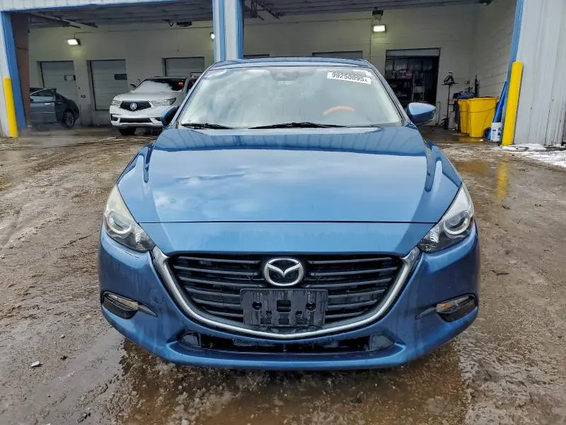2017 MAZDA 3 TOURING  