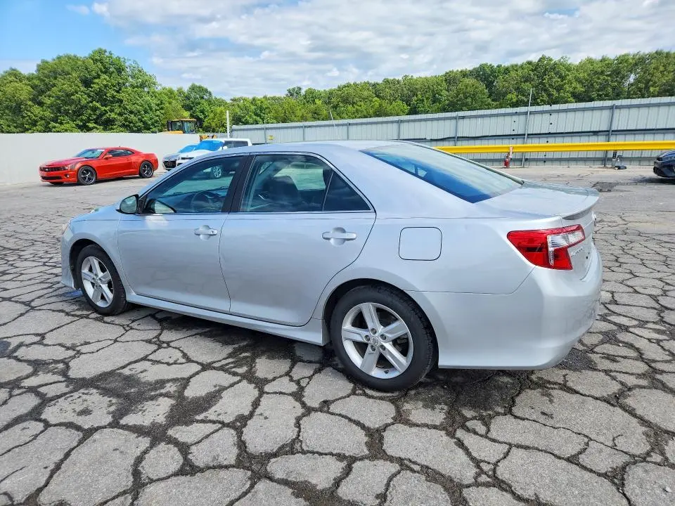 2012 TOYOTA CAMRY SE  