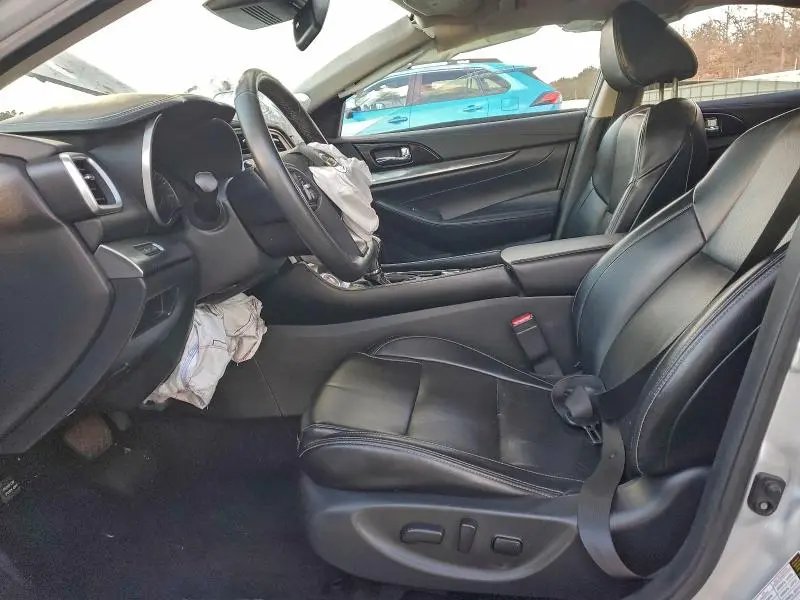 2022 NISSAN MAXIMA SV  