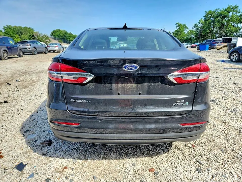 2019 FORD FUSION SE  