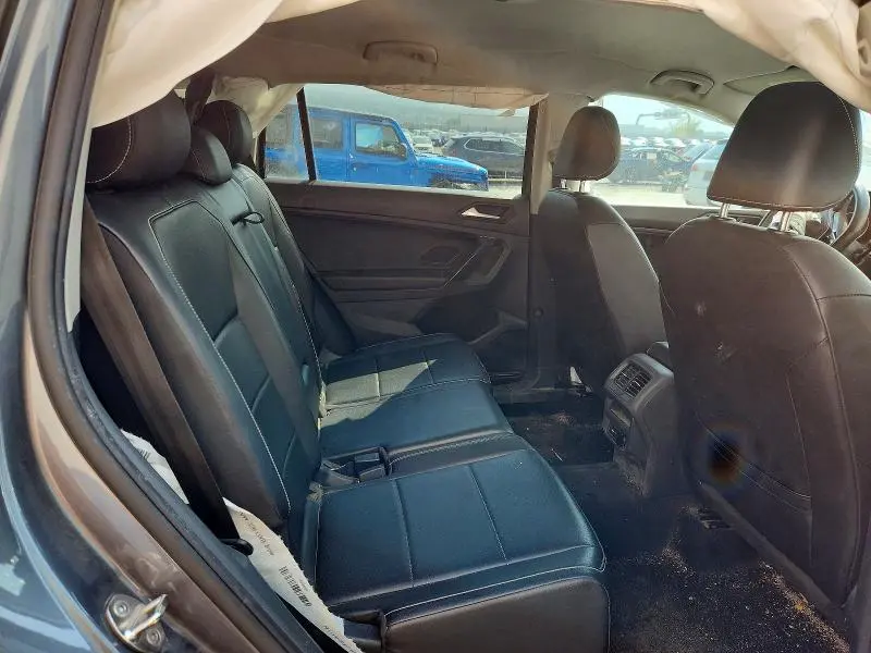 2021 VOLKSWAGEN TIGUAN SE  