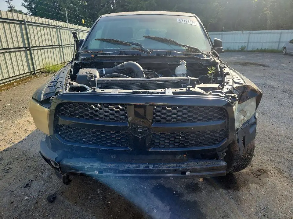 2015 RAM 1500 ST  