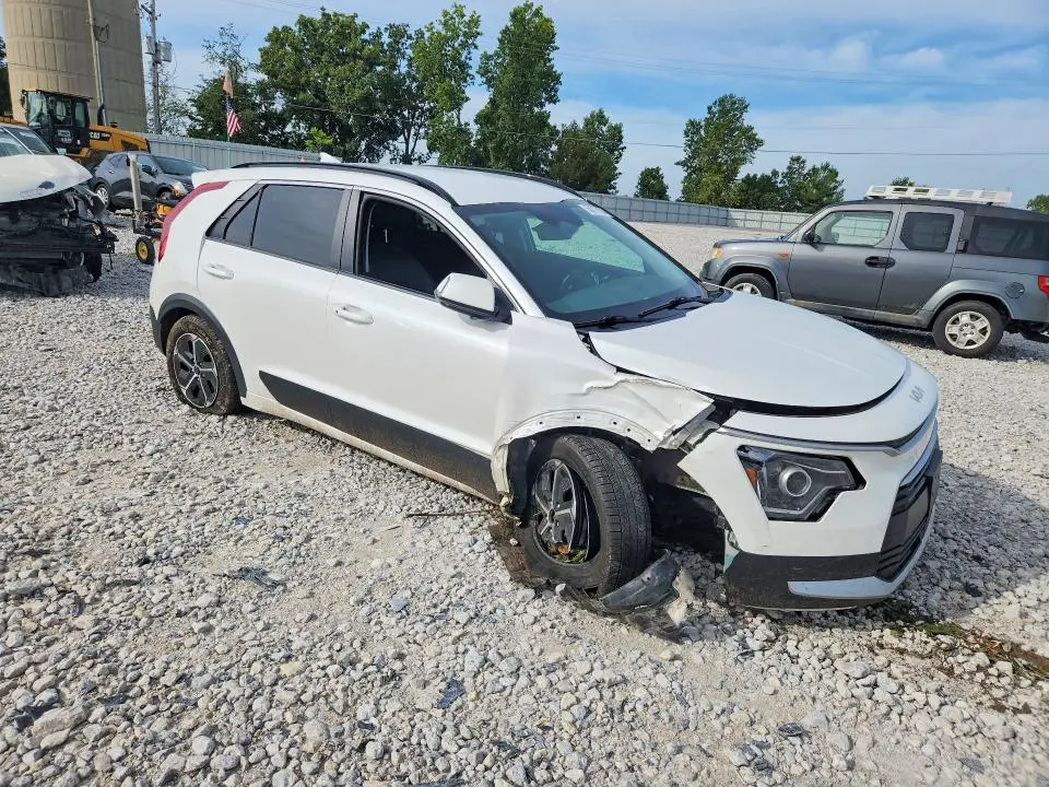 2023 KIA NIRO EX  