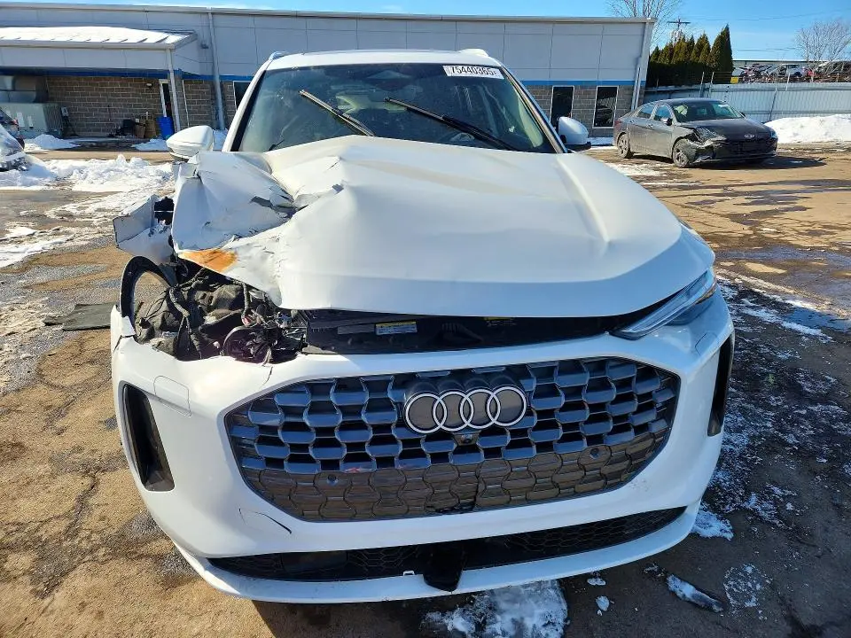 2025 AUDI Q5 PREMIUM PLUS  
