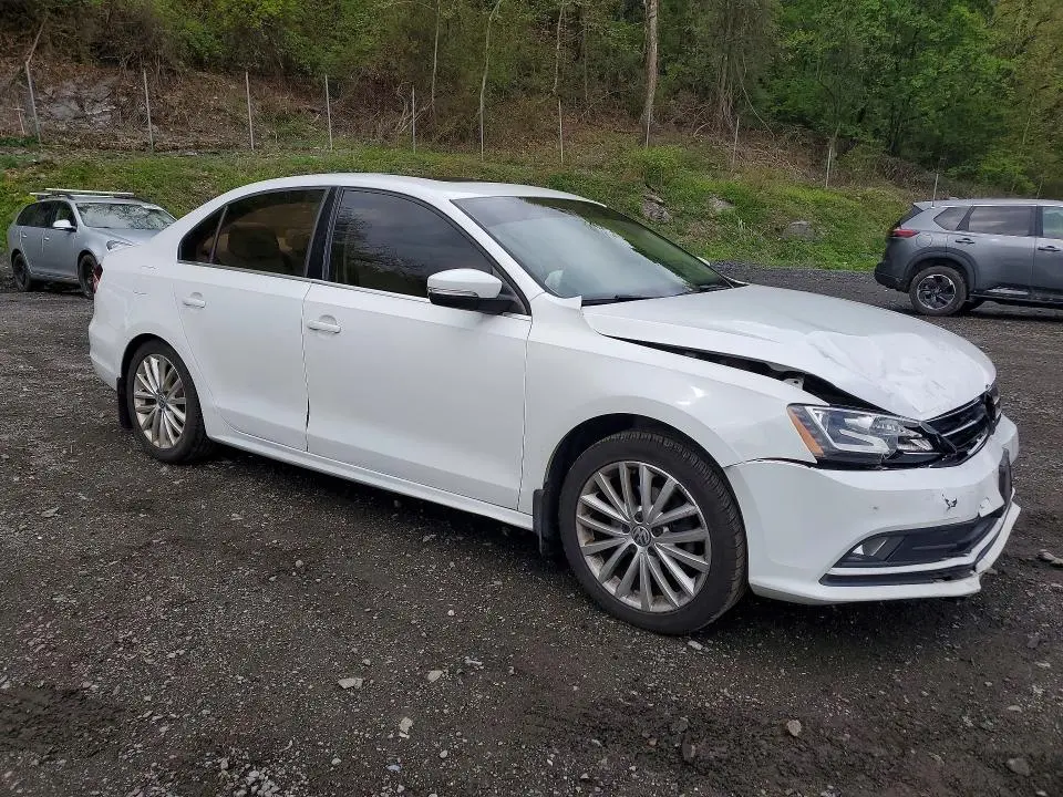 2016 VOLKSWAGEN JETTA SEL  