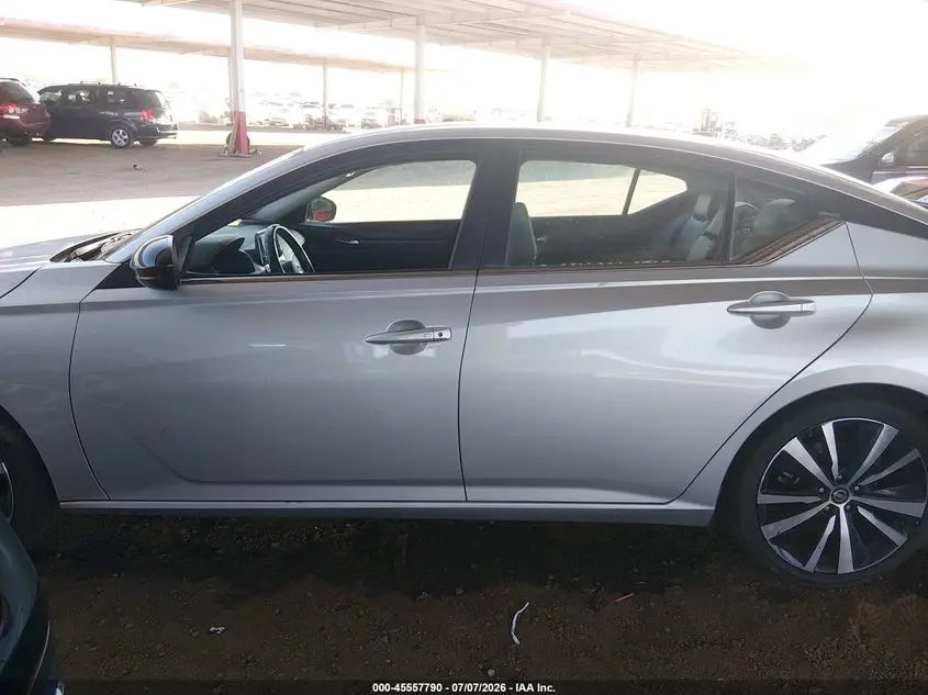 2022 NISSAN ALTIMA SR FWD