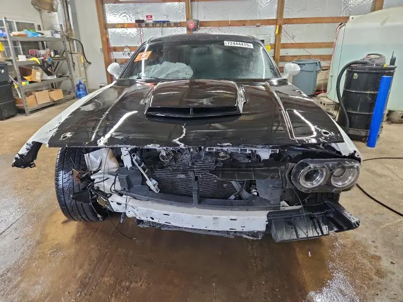 2015 DODGE CHALLENGER SXT PLUS  