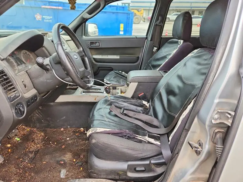 2010 FORD ESCAPE XLT  