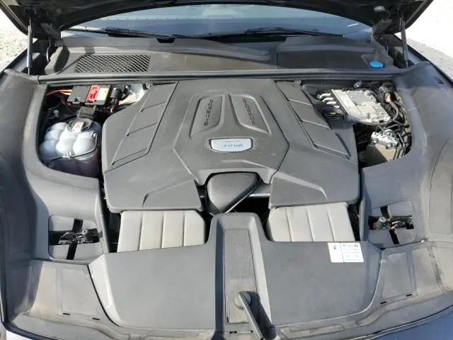 2021 PORSCHE CAYENNE   