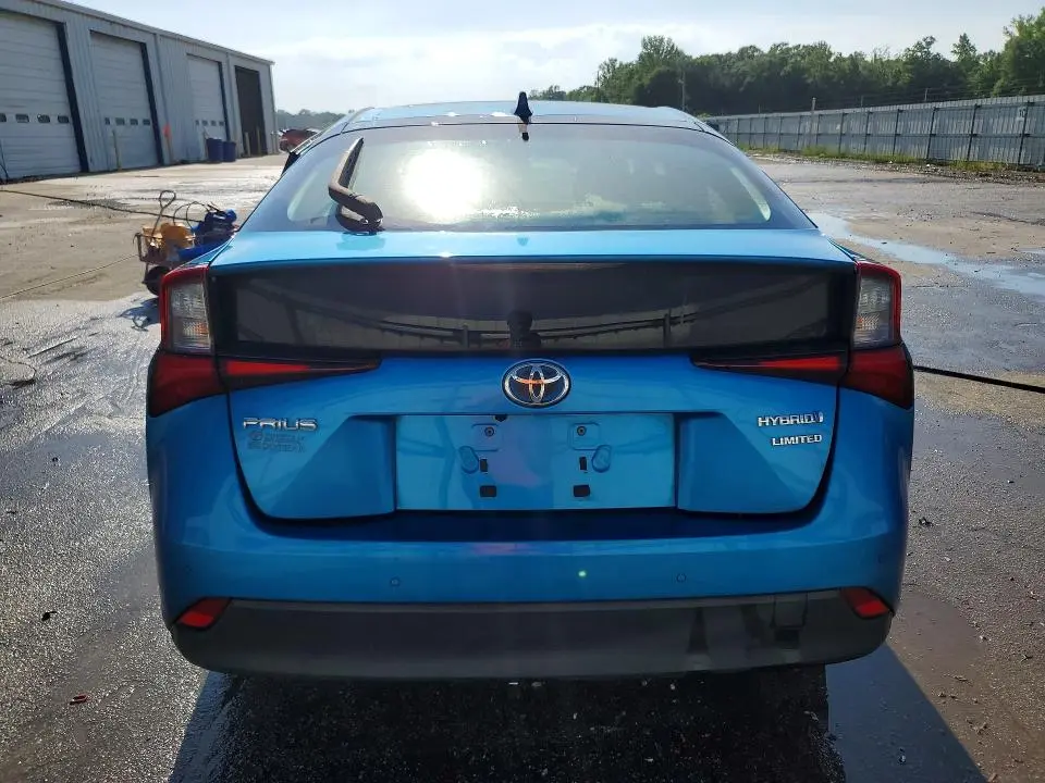 2021 TOYOTA PRIUS LIMITED  