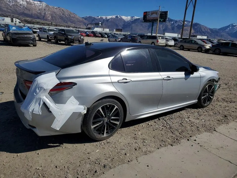 2019 TOYOTA CAMRY XSE  