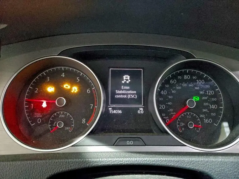 2015 VOLKSWAGEN GOLF   