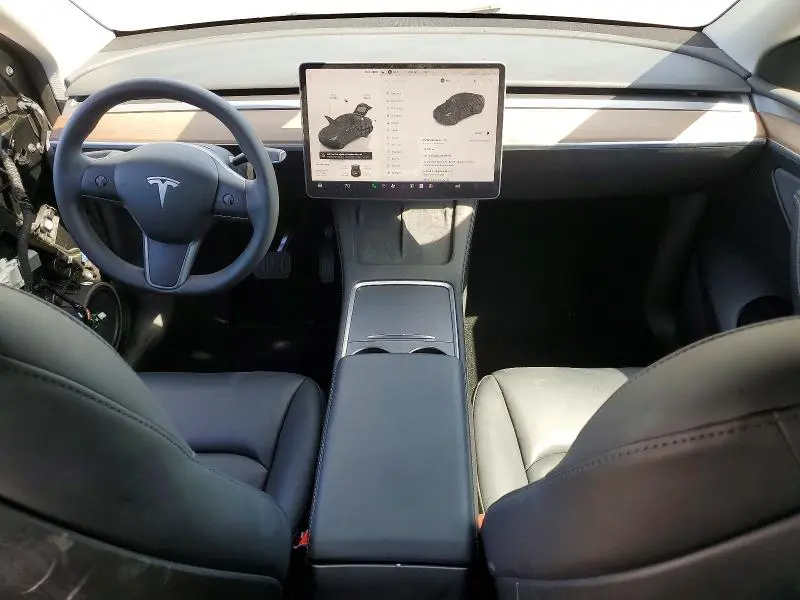 2025 TESLA MODEL Y   