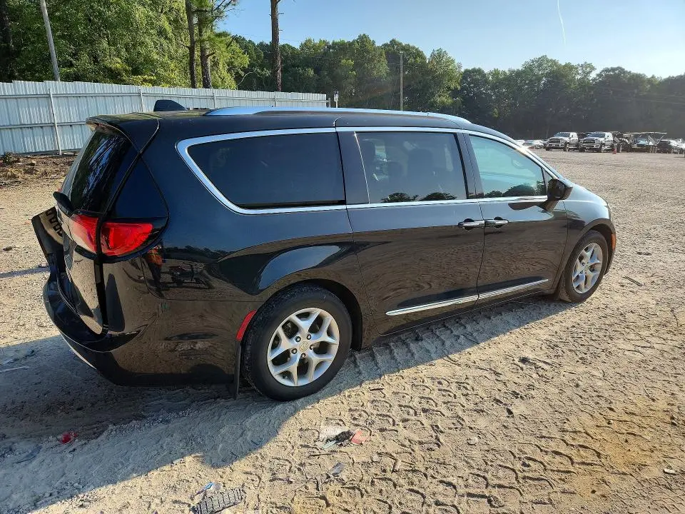 2017 CHRYSLER PACIFICA TOURING L PLUS  